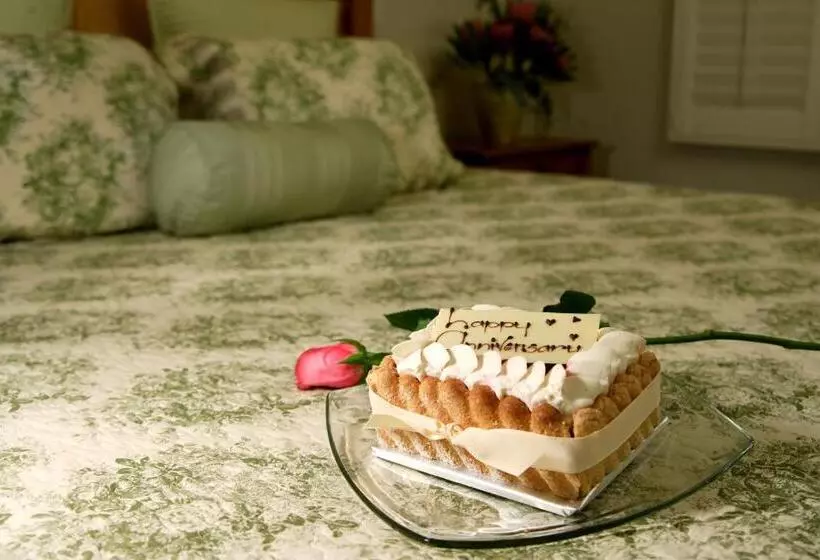 هتل Carmel Country Inn