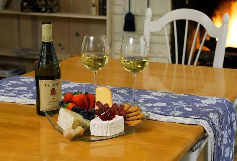 هتل Carmel Country Inn