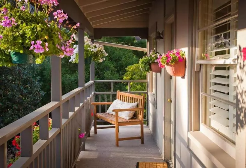 هتل Carmel Country Inn