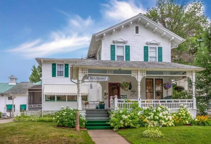 호텔 Carriage House Bed & Breakfast