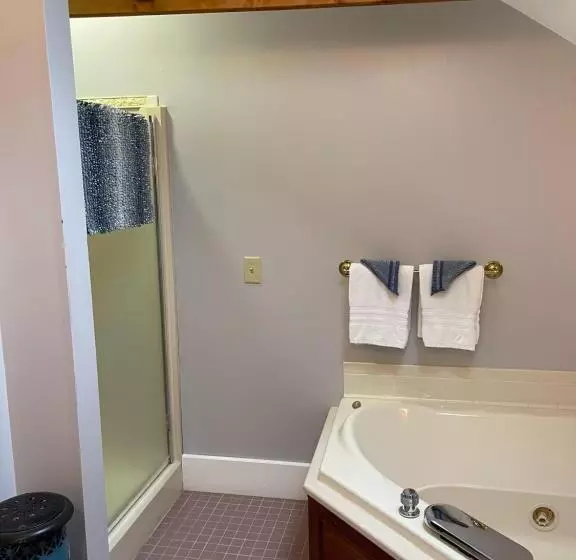 호텔 Carriage House Bed & Breakfast