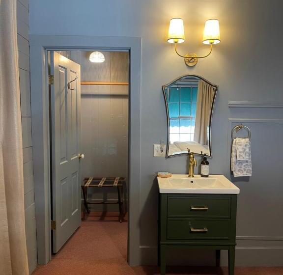 בית מלון כפרי Carriage House Bed & Breakfast