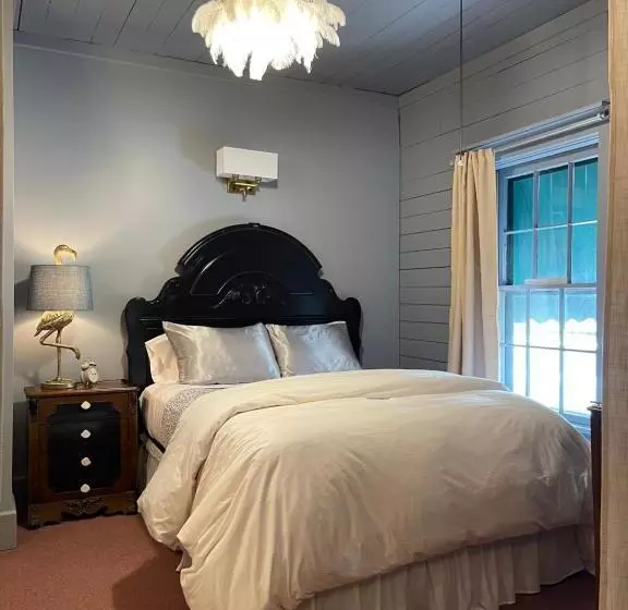 호텔 Carriage House Bed & Breakfast