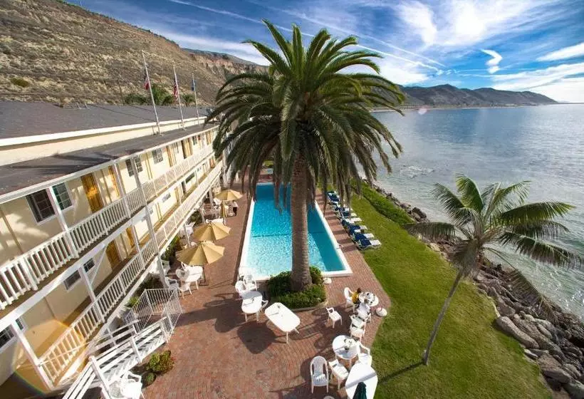 ホテル Cliff House Inn