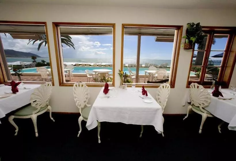 ホテル Cliff House Inn