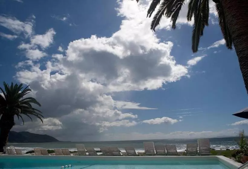 ホテル Cliff House Inn