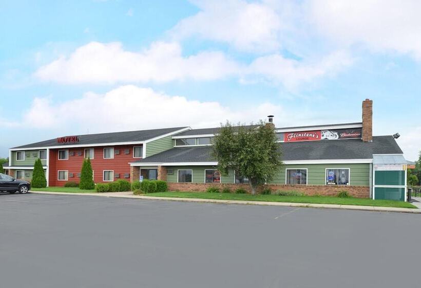 فندق Hometown Inn