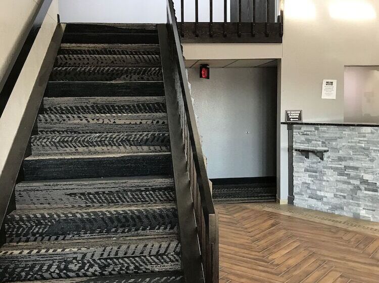 فندق Hometown Inn