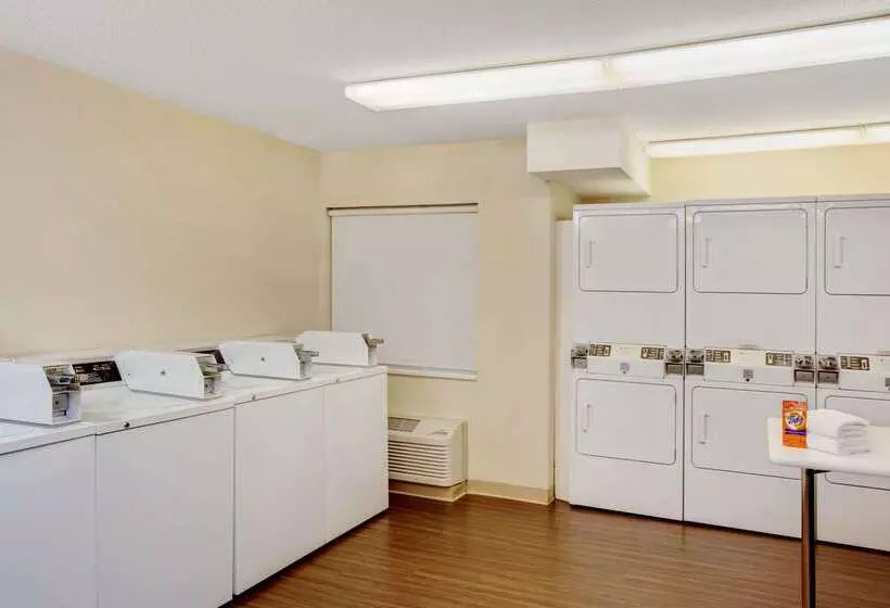 호텔 Mainstay Suites Greensboro