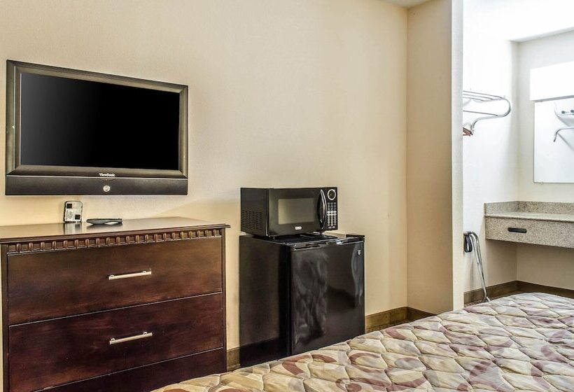 Отель Rodeway Inn Shippensburg