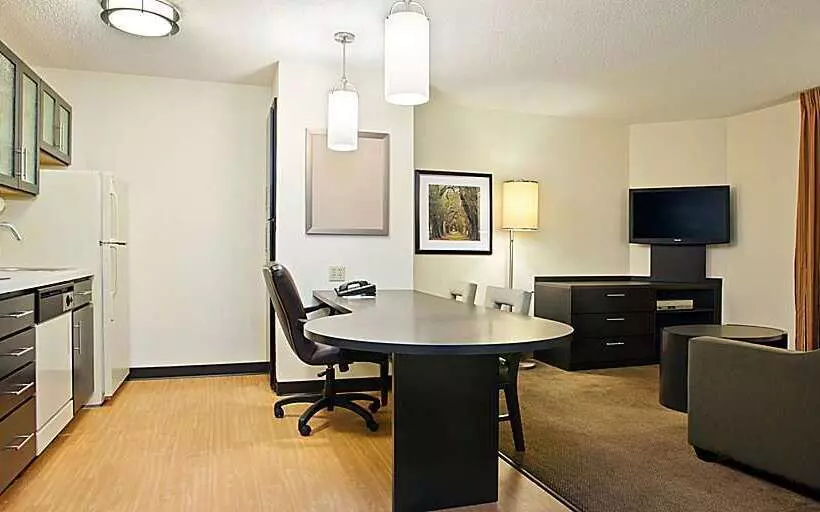 בית מלון כפרי Sonesta Simply Suites Jacksonville