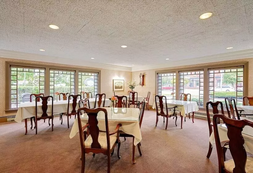 호텔 The Clarkson Inn