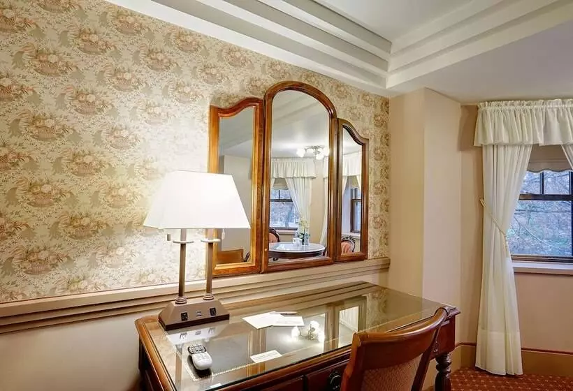 호텔 The Clarkson Inn