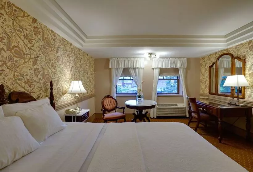 호텔 The Clarkson Inn