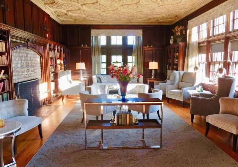 호텔 The Pointe At Castle Hill Resort & Spa