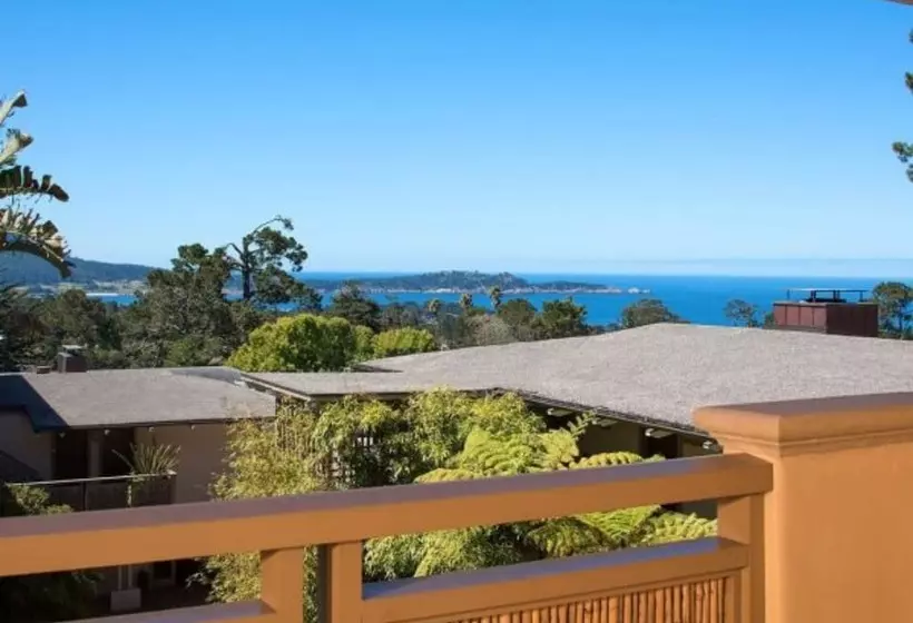 هتل Tradewinds Carmel