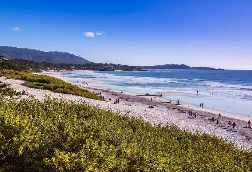 هتل Tradewinds Carmel