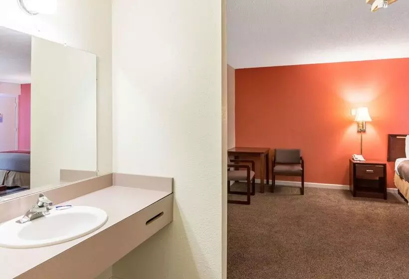 Motel 6butte, Mt Historic City Center