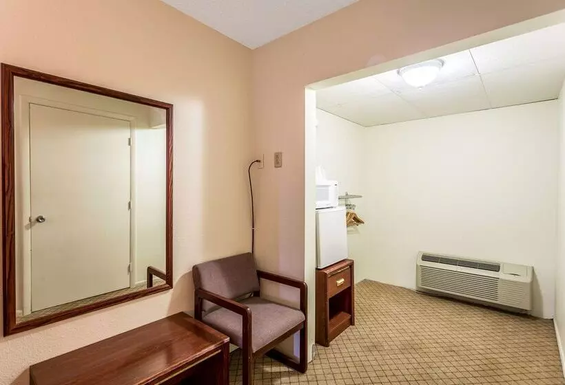 Motel 6butte, Mt Historic City Center