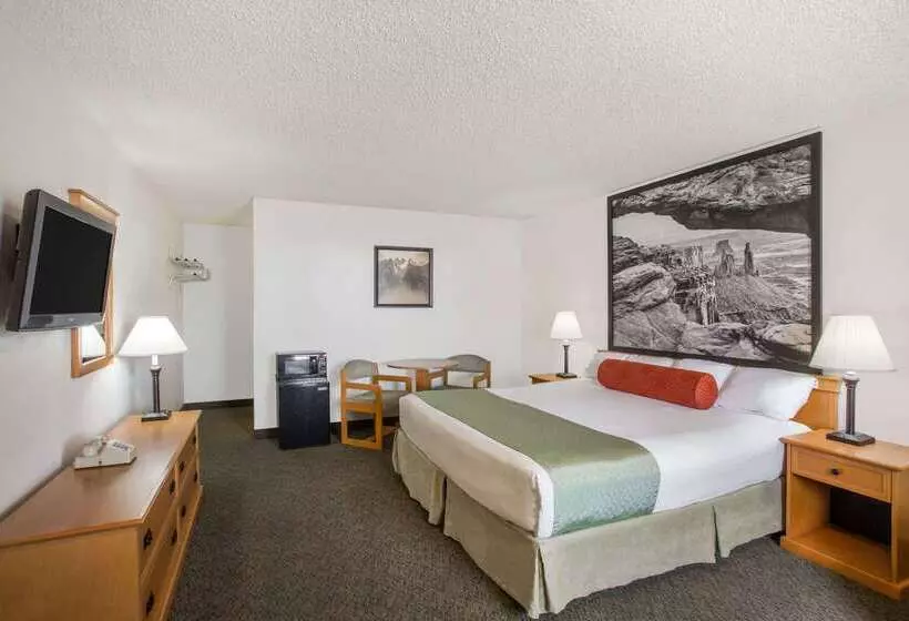 汽车旅馆  Super 8 By Wyndham Salina/scenic Hills Area