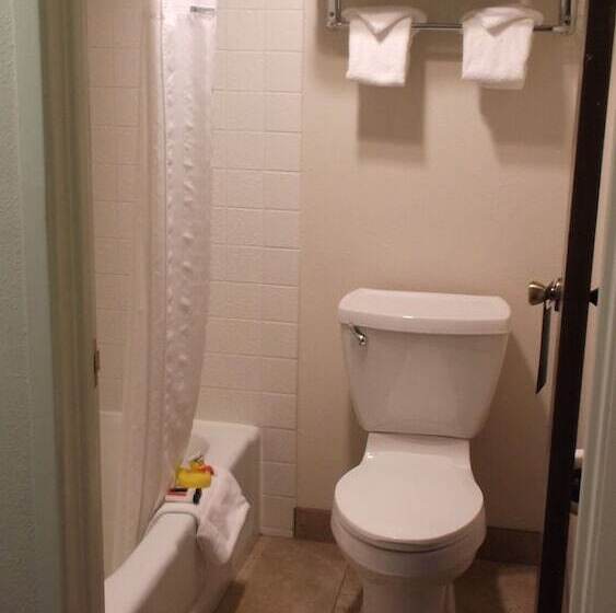 모텔 Super 8 By Wyndham Salina/scenic Hills Area