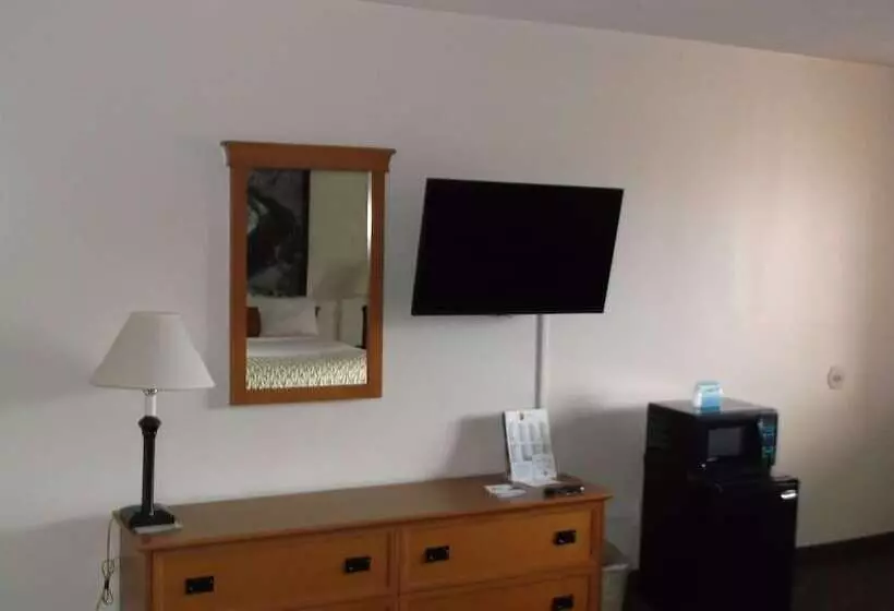 汽车旅馆  Super 8 By Wyndham Salina/scenic Hills Area