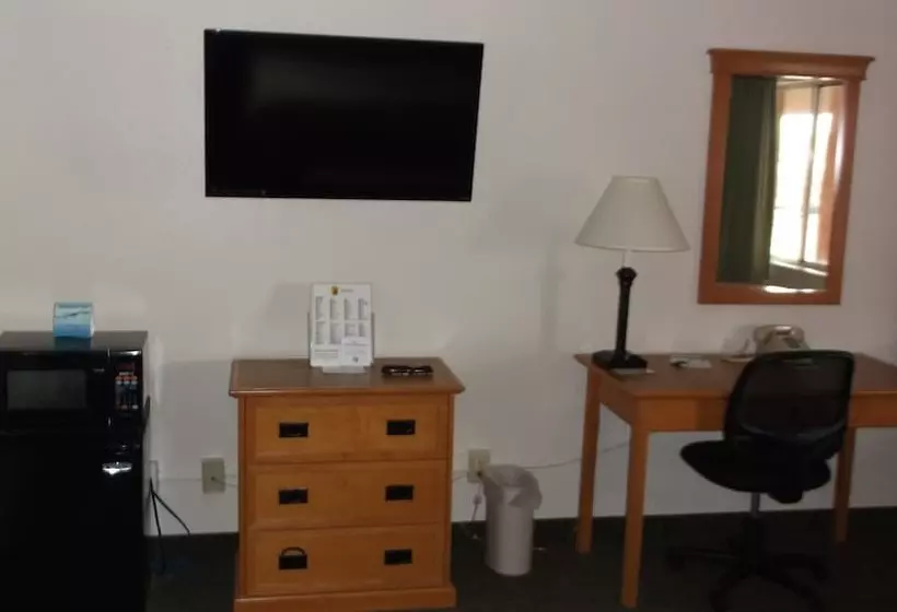 汽车旅馆  Super 8 By Wyndham Salina/scenic Hills Area