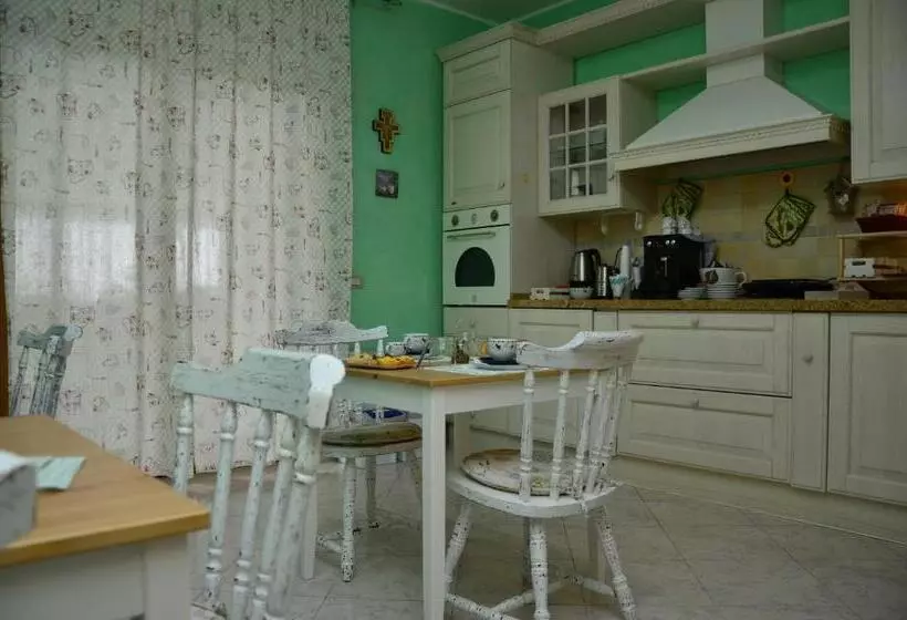 Aamiaismajoitus (B&B) La Casa Di Angy