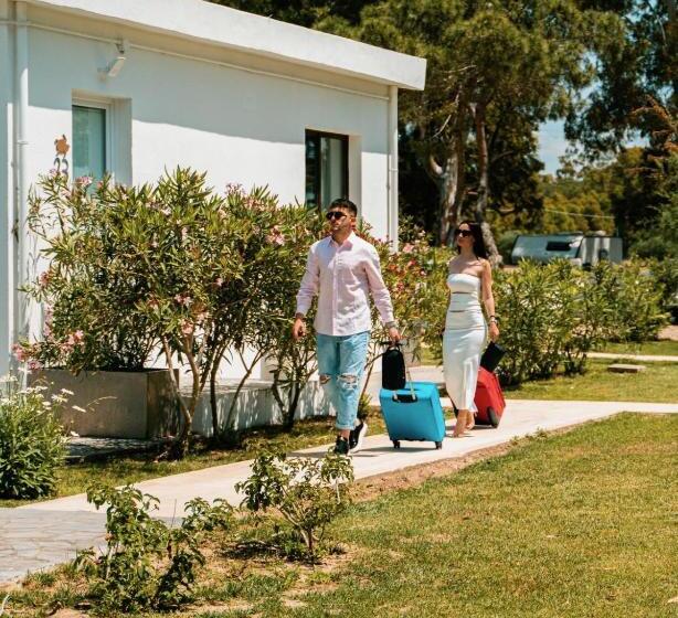 בית מלון כפרי Lido Beach Phg