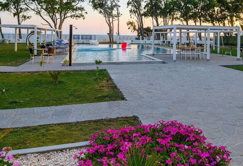 בית מלון כפרי Lido Beach Phg