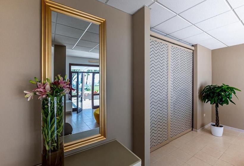 בית מלון כפרי Lido Beach Phg