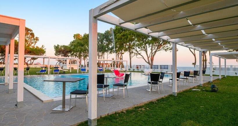 בית מלון כפרי Lido Beach Phg