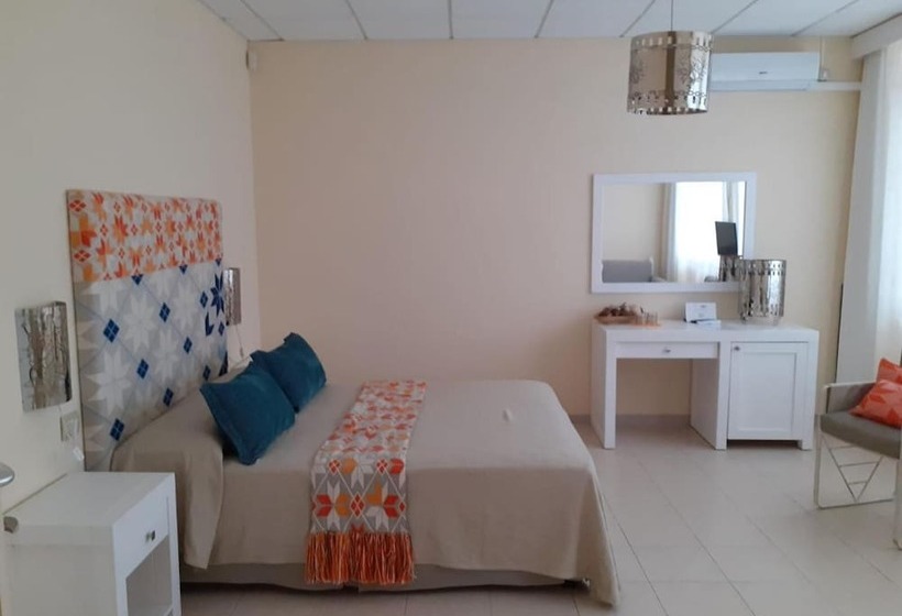 בית מלון כפרי Lido Beach Phg