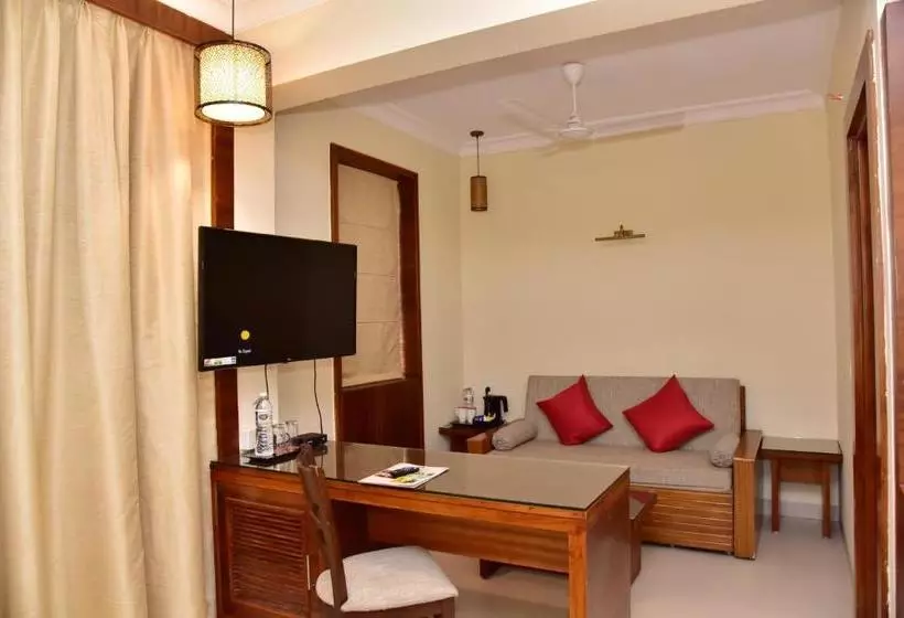 Hotel Max Lords Plaza Goa