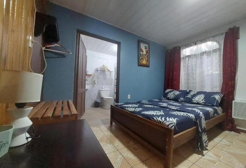 پانسیون Nice Place Hostel