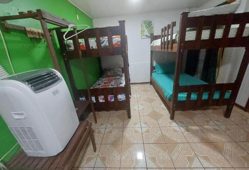 پانسیون Nice Place Hostel