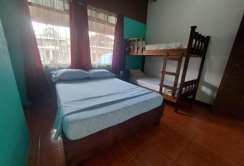 پانسیون Nice Place Hostel