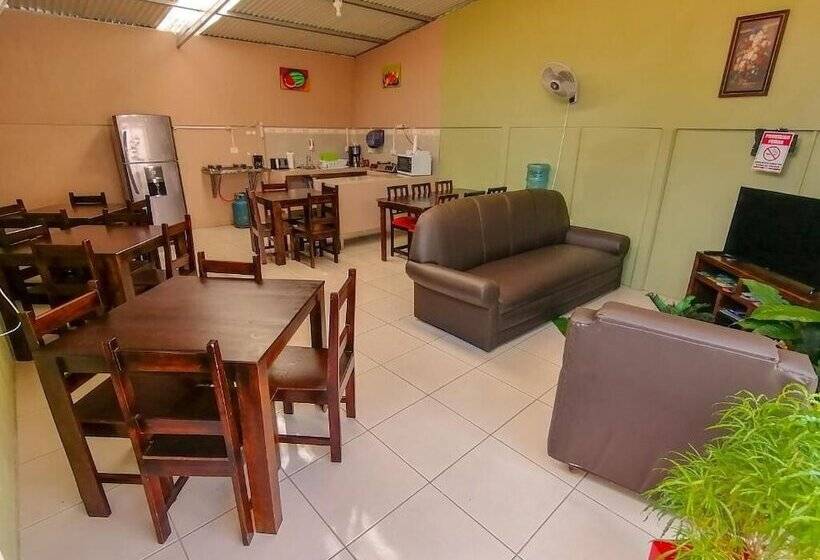 پانسیون Nice Place Hostel