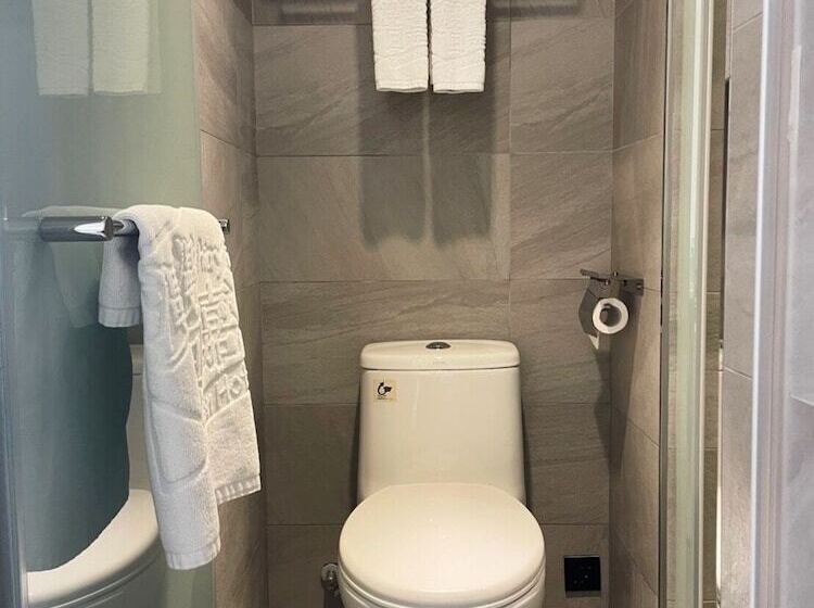 هاستل Green Hotel   Chiayi