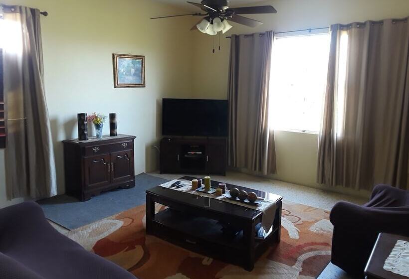 تختخواب و صبحانه The Greenville