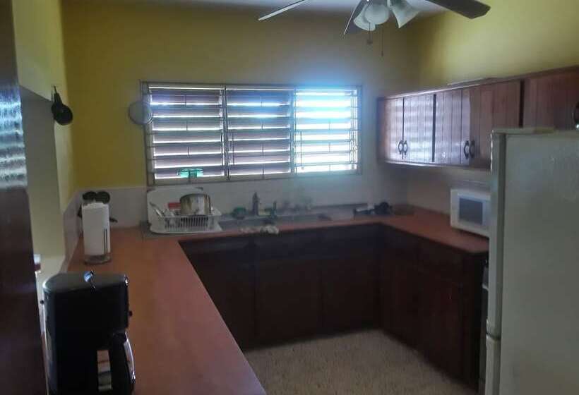 تختخواب و صبحانه The Greenville