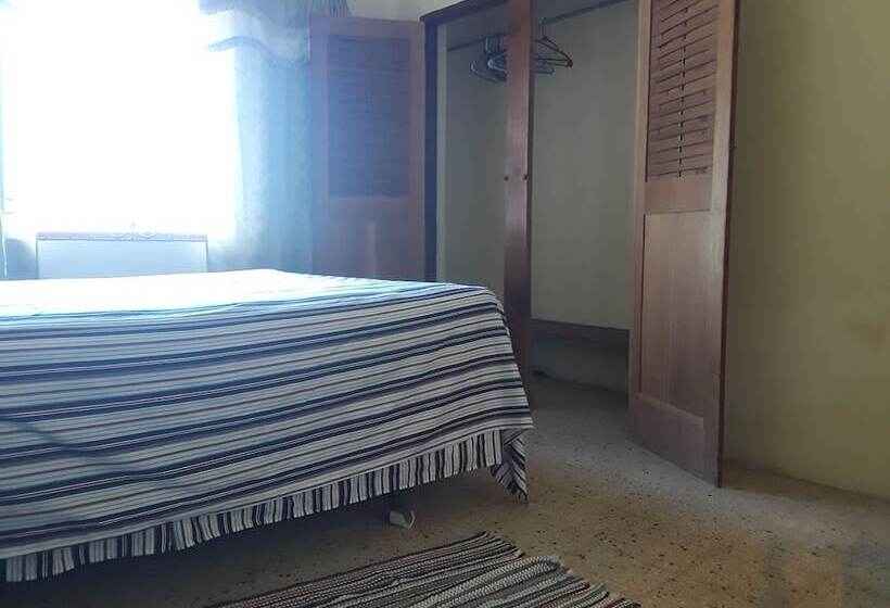 تختخواب و صبحانه The Greenville