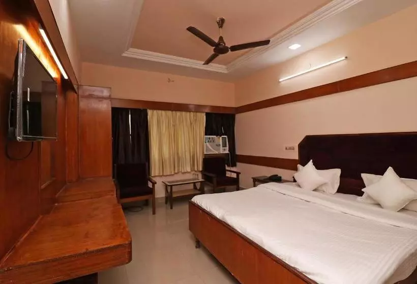 Hotelli Spot On 37002  Natraj