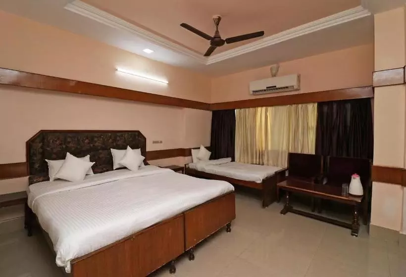 Hotelli Spot On 37002  Natraj