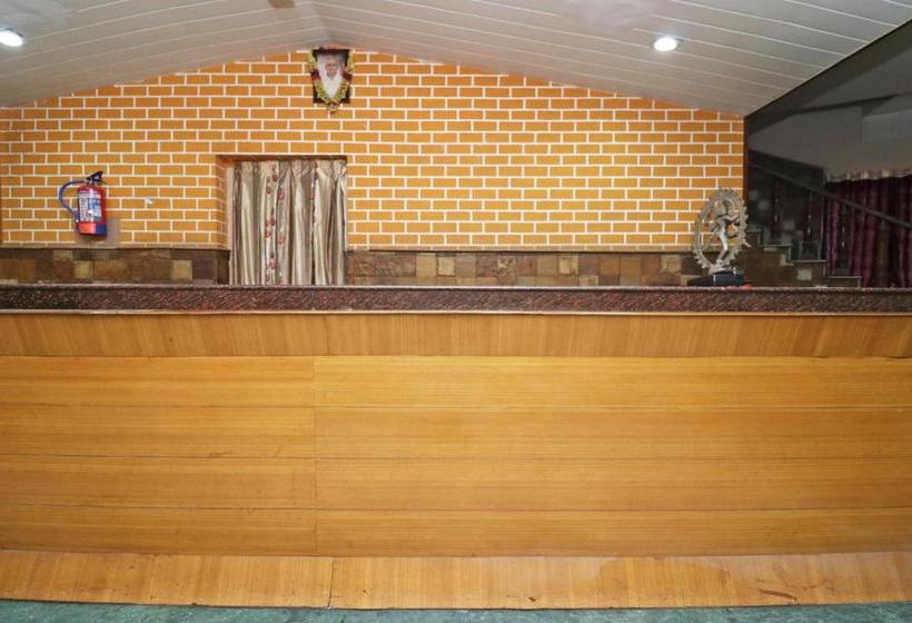 ホテル Spot On 37002 Natraj