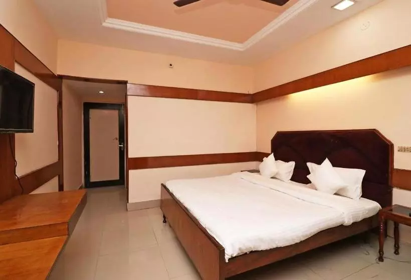 Hotelli Spot On 37002  Natraj