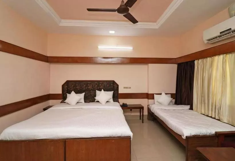 Hotelli Spot On 37002  Natraj