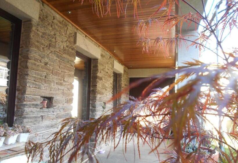 پانسیون Xardín De Estrelas