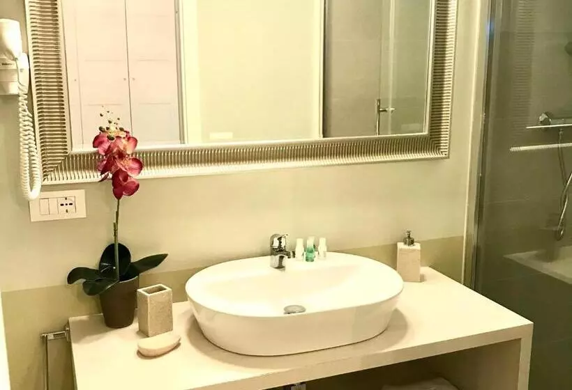 ホテル Esmeralda Ss