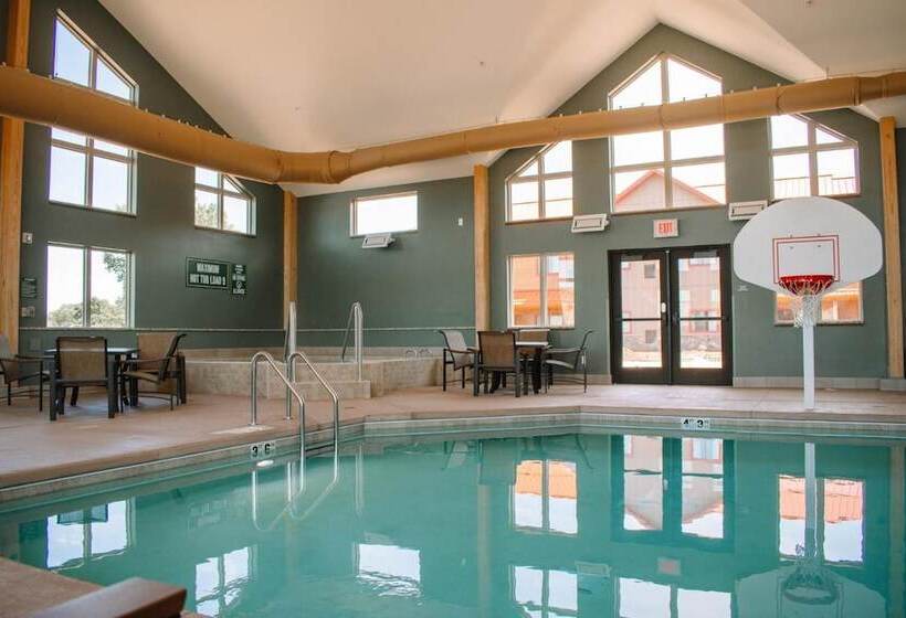 فندق The Lodge At Mauston